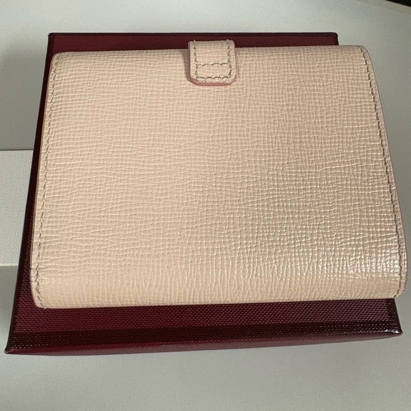 Bally Blush Pink Women's TriFold Compact Wallet - EUC - Picture 3 of 16
